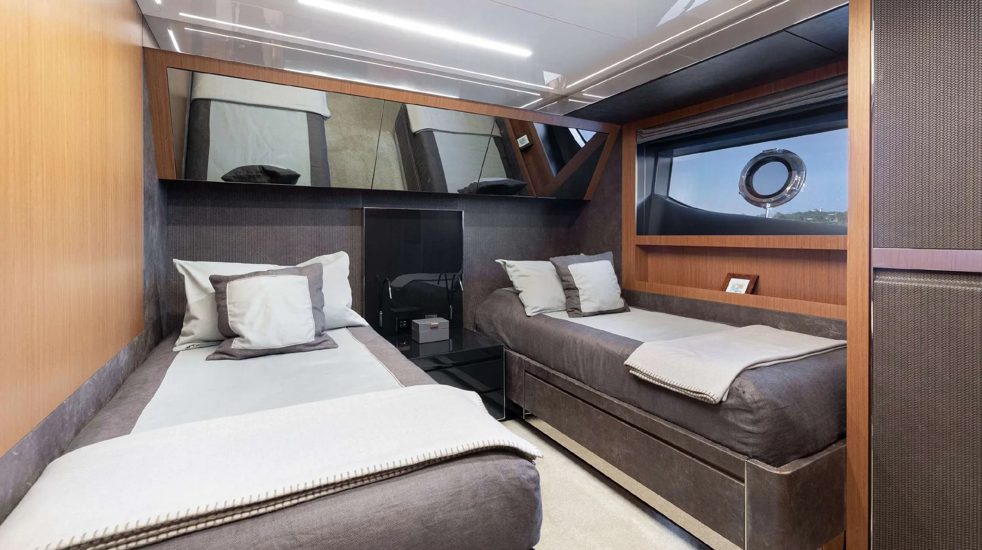 Ariyas — photo 28 location yacht Monaco