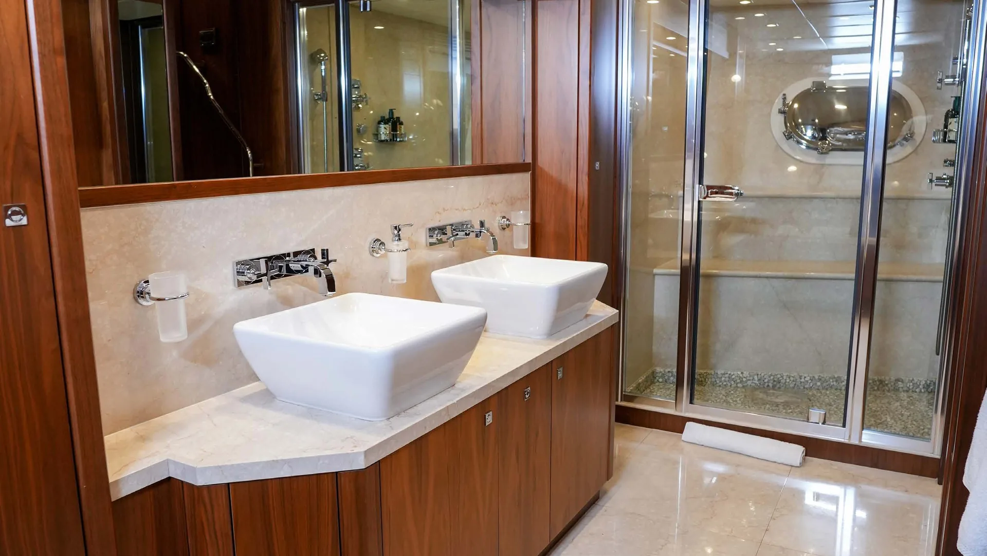Lucien — photo 19 location yacht Monaco