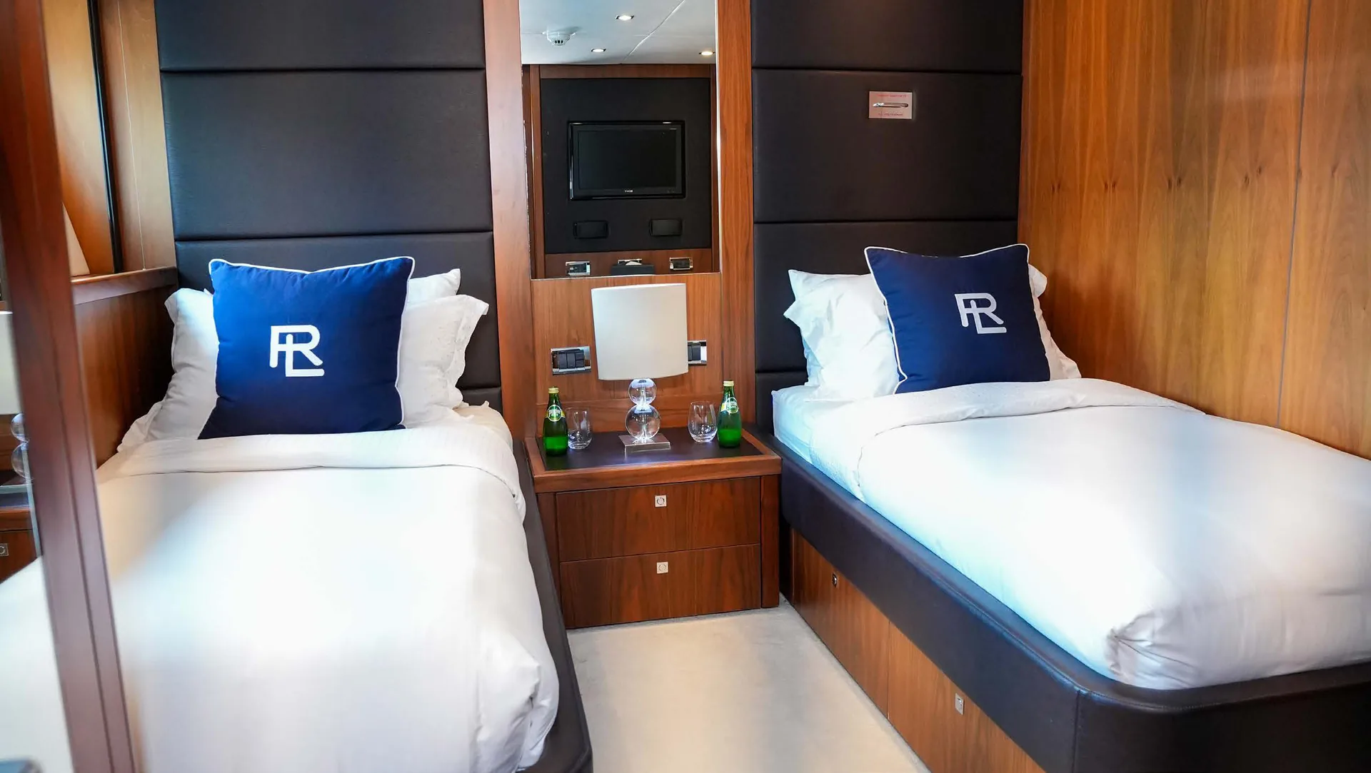 Lucien — photo 27 location yacht Monaco