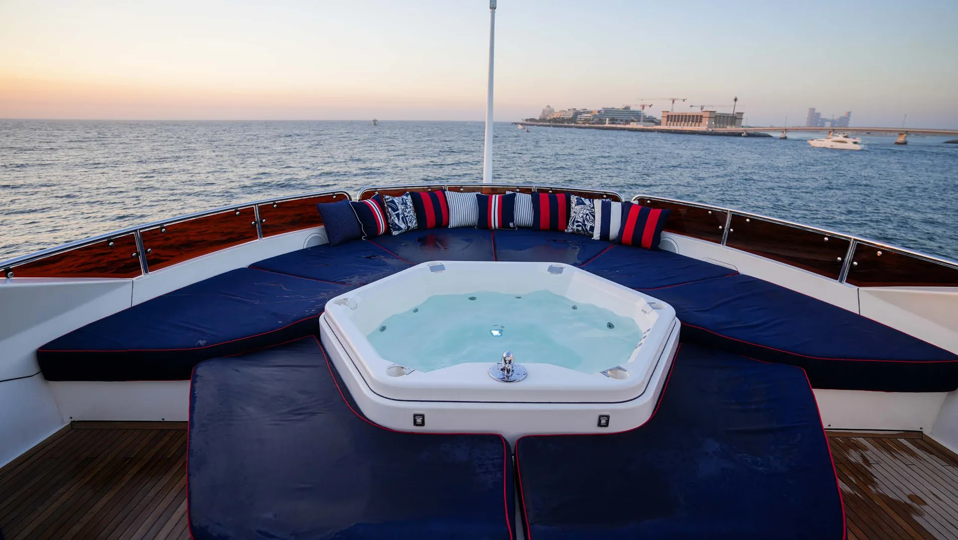 Lucien — photo 43 location yacht Monaco