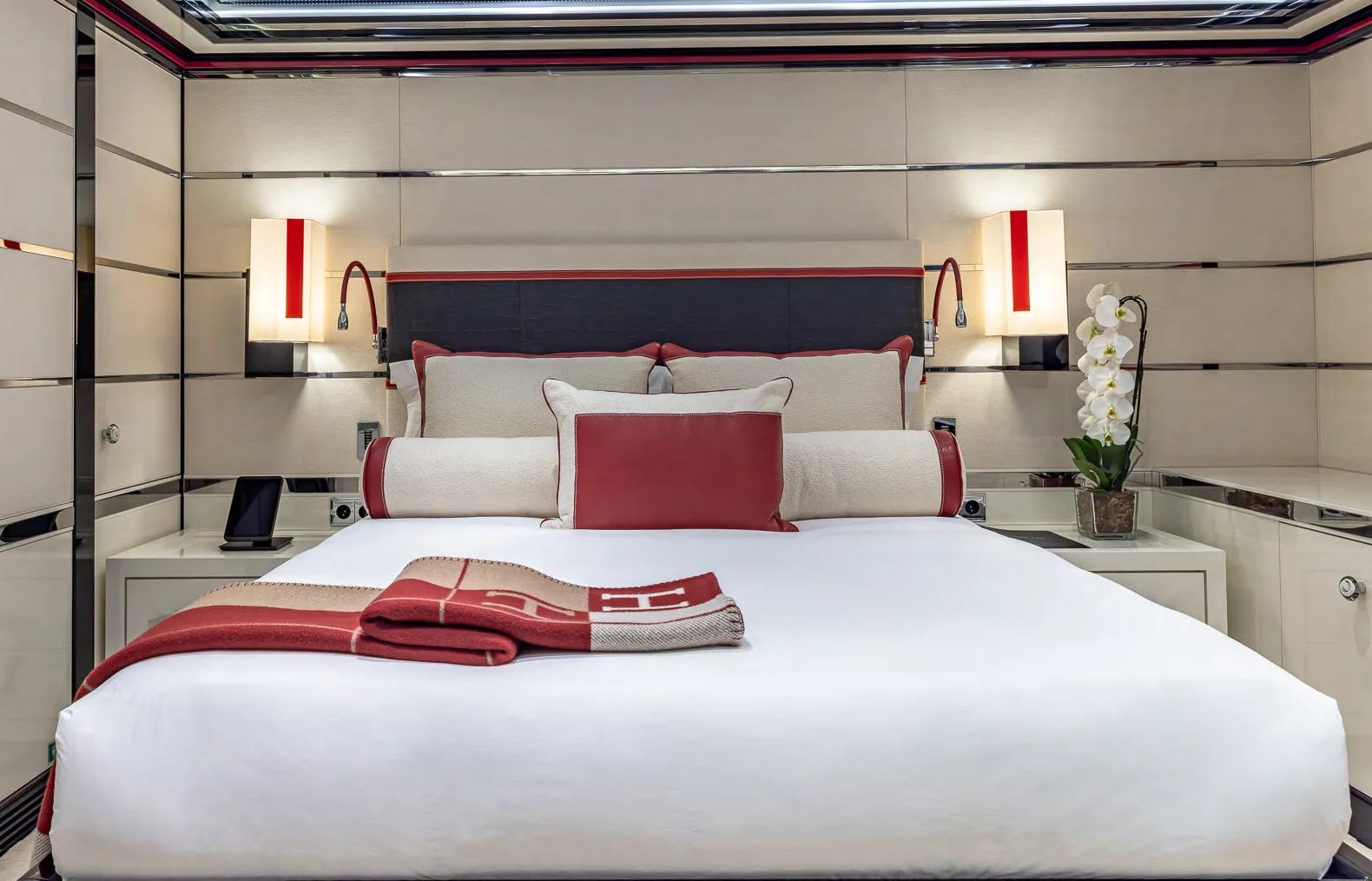 OKTO — photo 18 location yacht Monaco