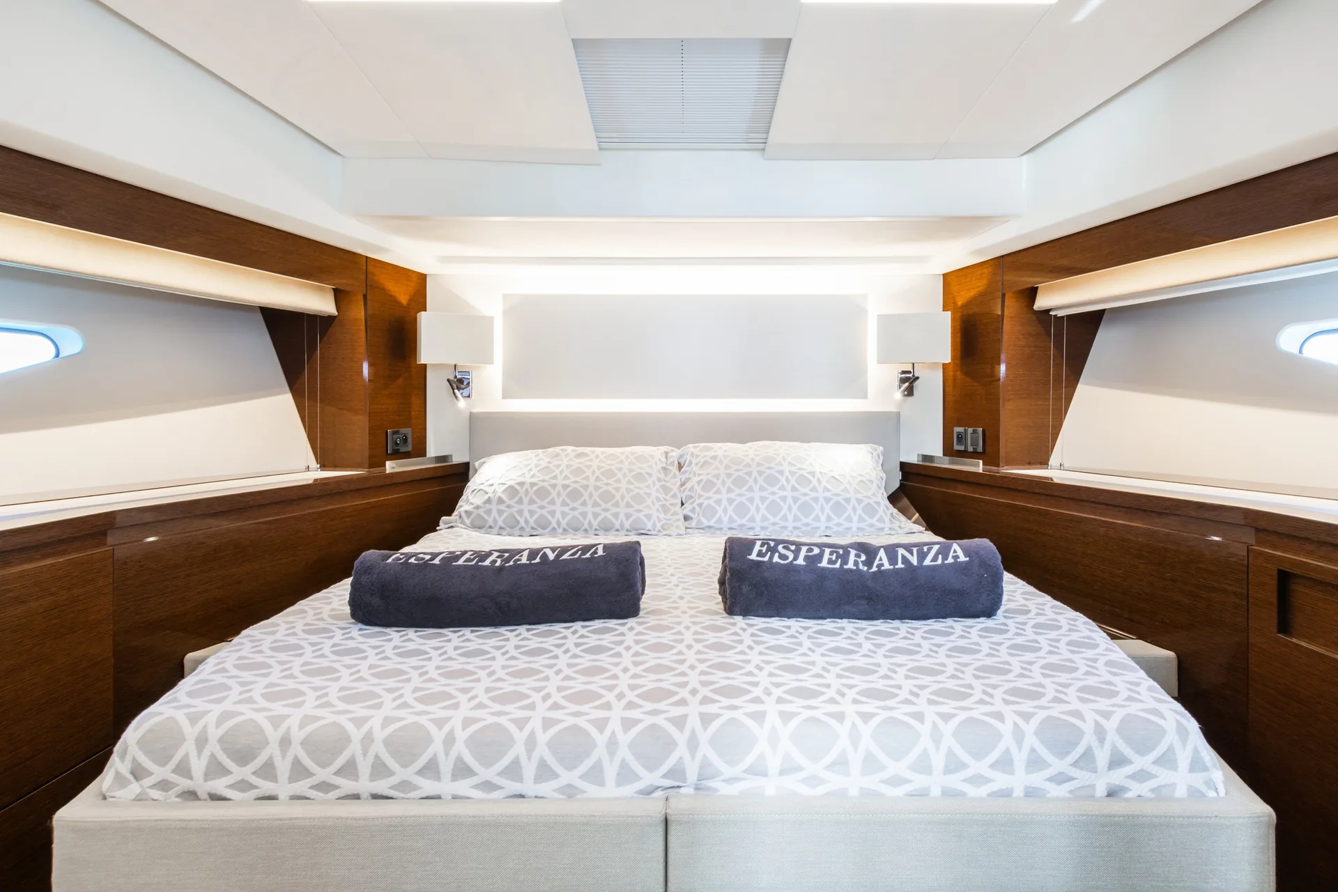 Prestige 590 — photo 10 location yacht Monaco