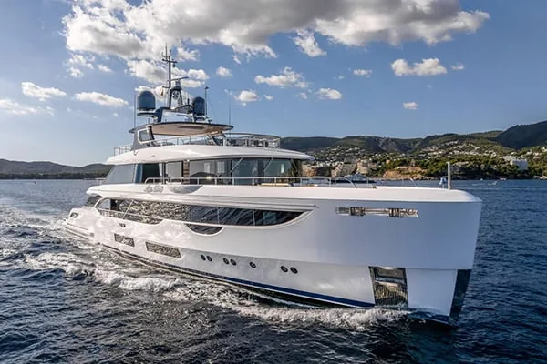 ALPHA WAVES - location yacht Monaco