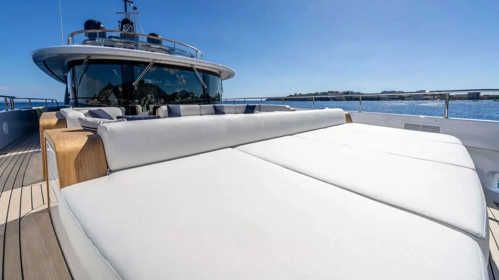 ALPHA WAVES - photo 11 location yacht Monaco