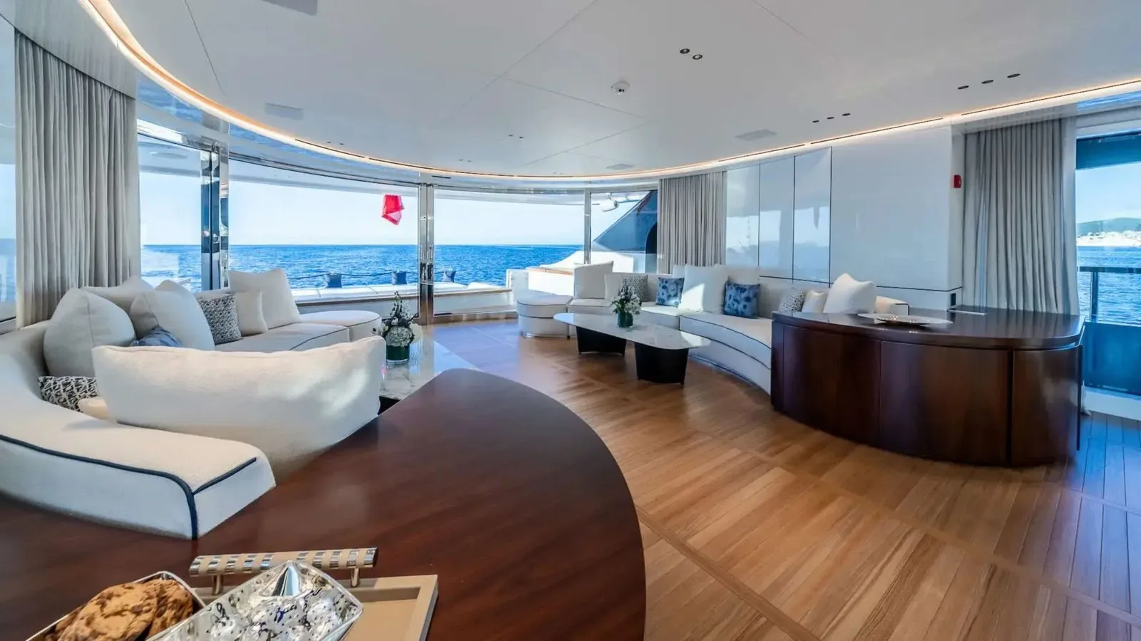ALPHA WAVES - photo 28 location yacht Monaco
