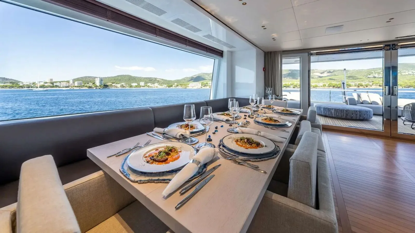 ALPHA WAVES - photo 31 location yacht Monaco