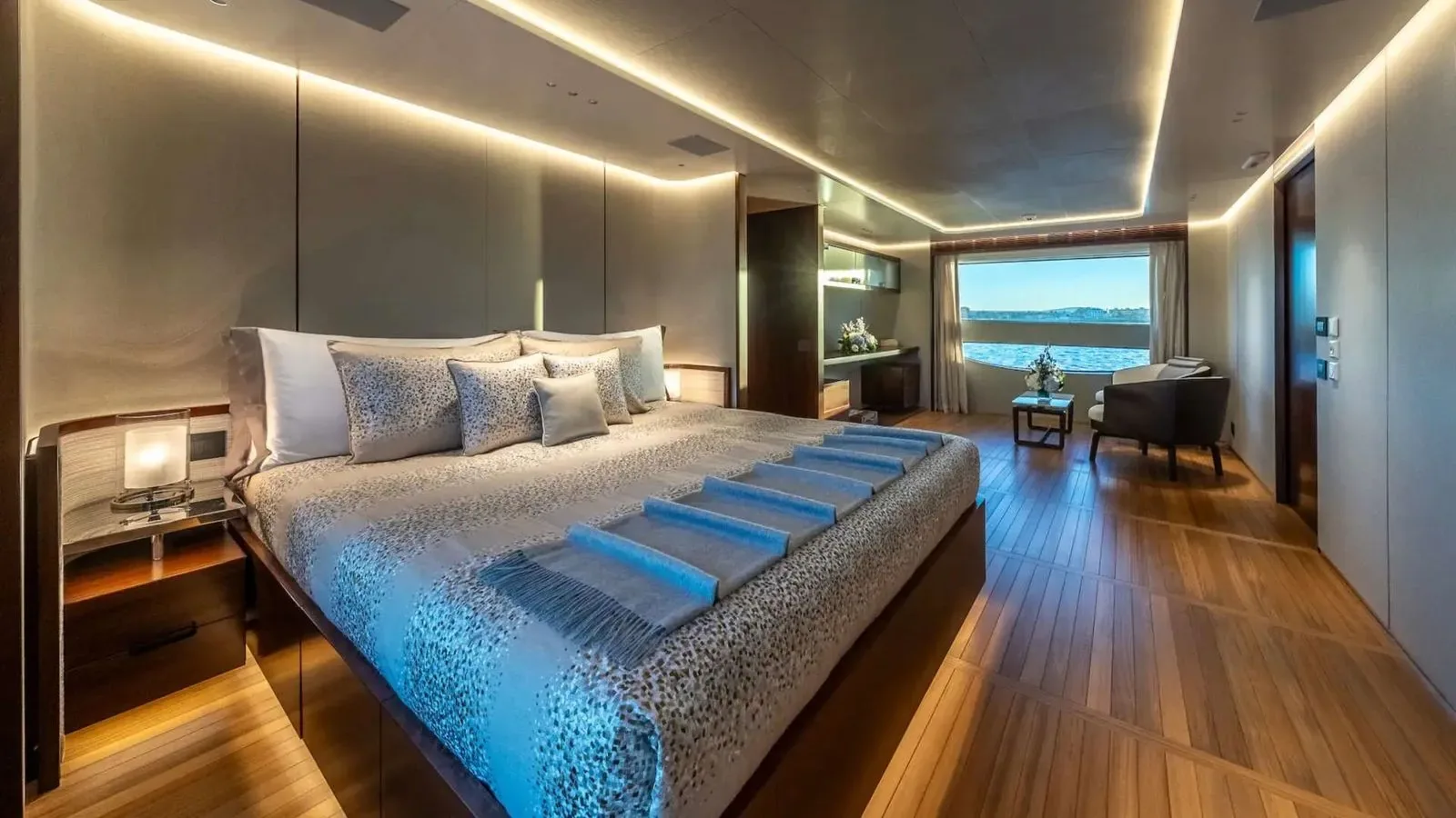 ALPHA WAVES - photo 33 location yacht Monaco