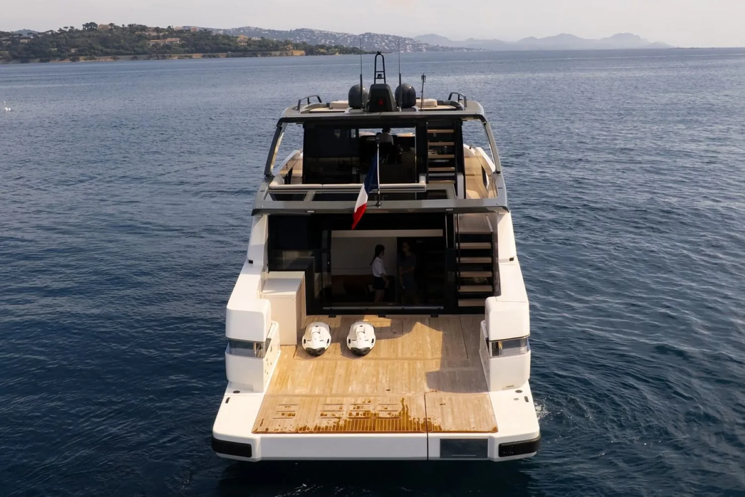 BLUEGAME BGX63 - photo 6 location yacht Monaco