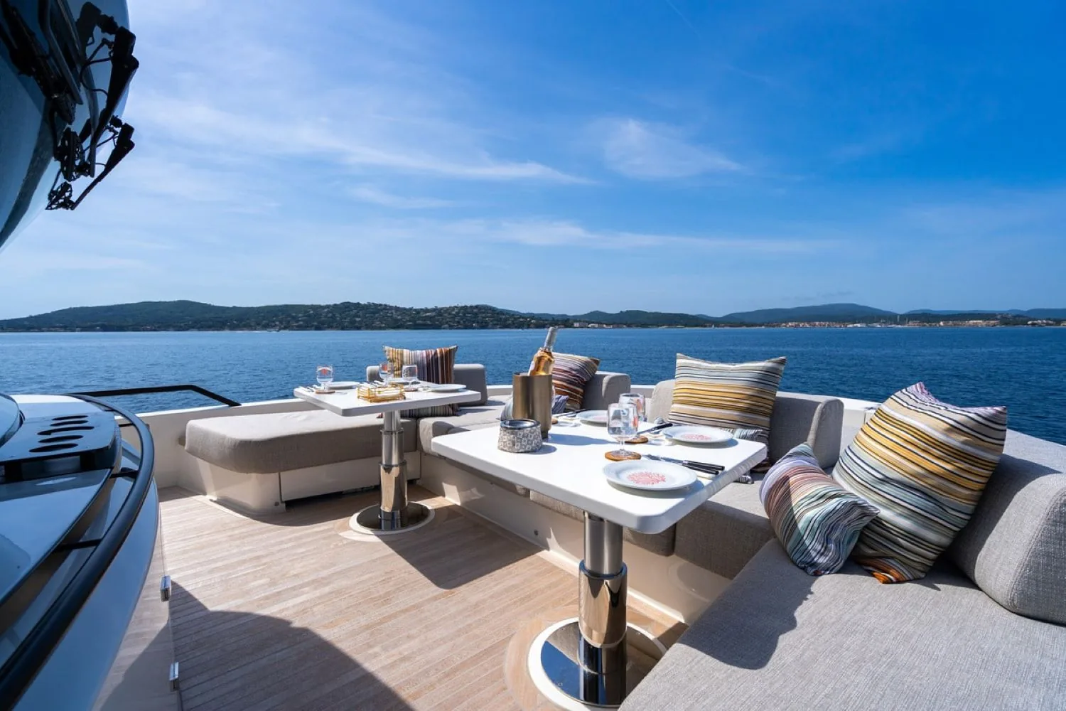 BLUEGAME BGX63 - photo 8 location yacht Monaco