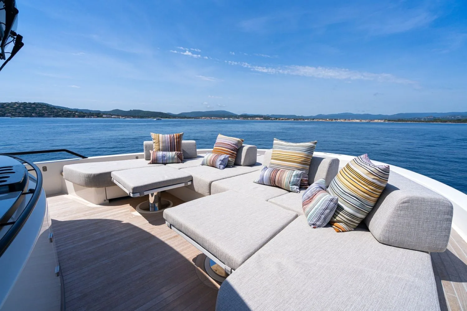 BLUEGAME BGX63 - photo 9 location yacht Monaco
