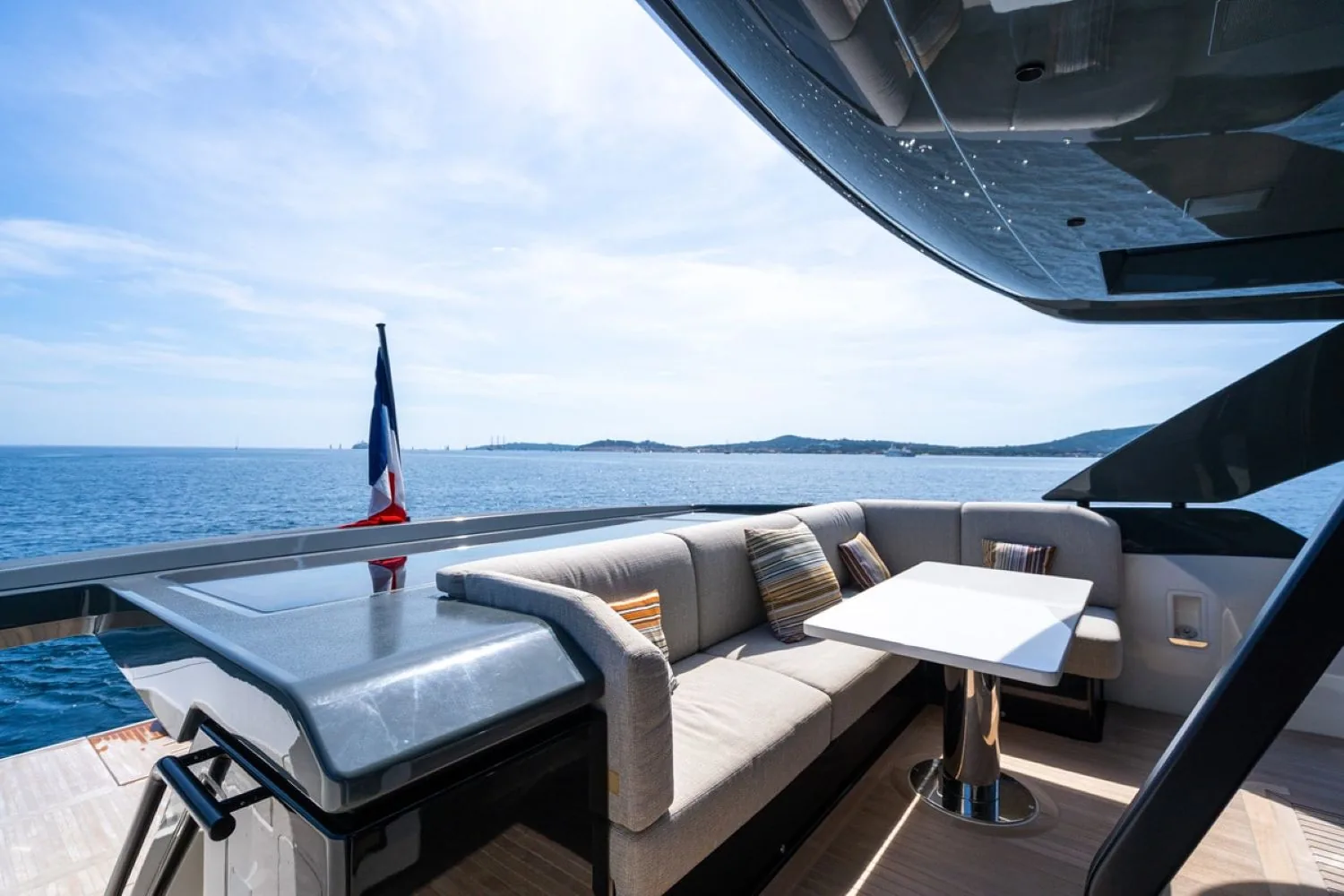 BLUEGAME BGX63 - photo 12 location yacht Monaco