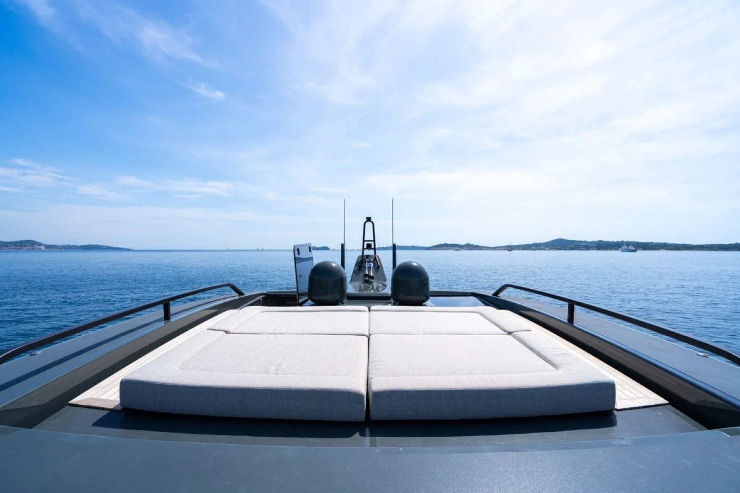 BLUEGAME BGX63 - photo 13 location yacht Monaco