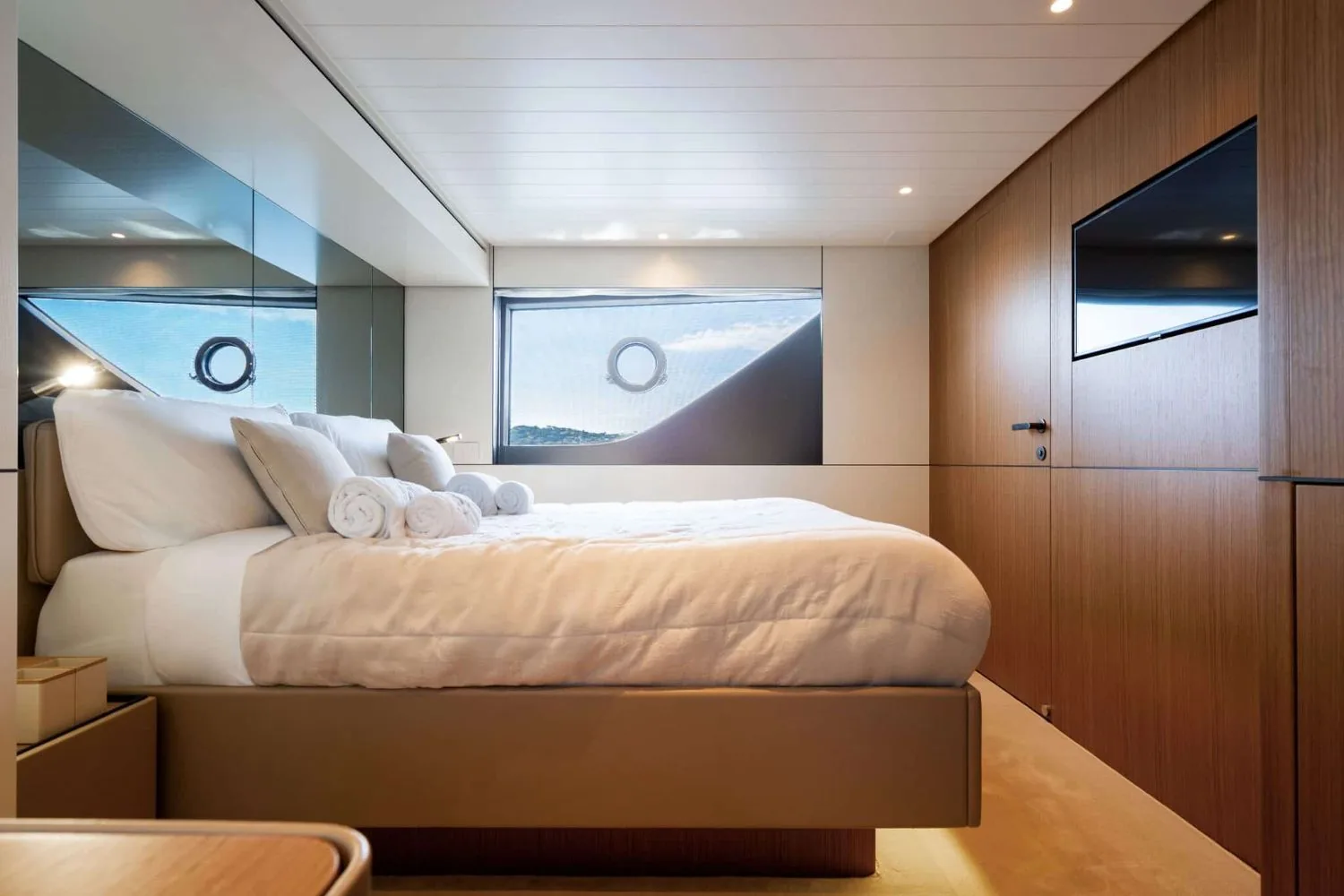 BLUEGAME BGX63 - photo 17 location yacht Monaco