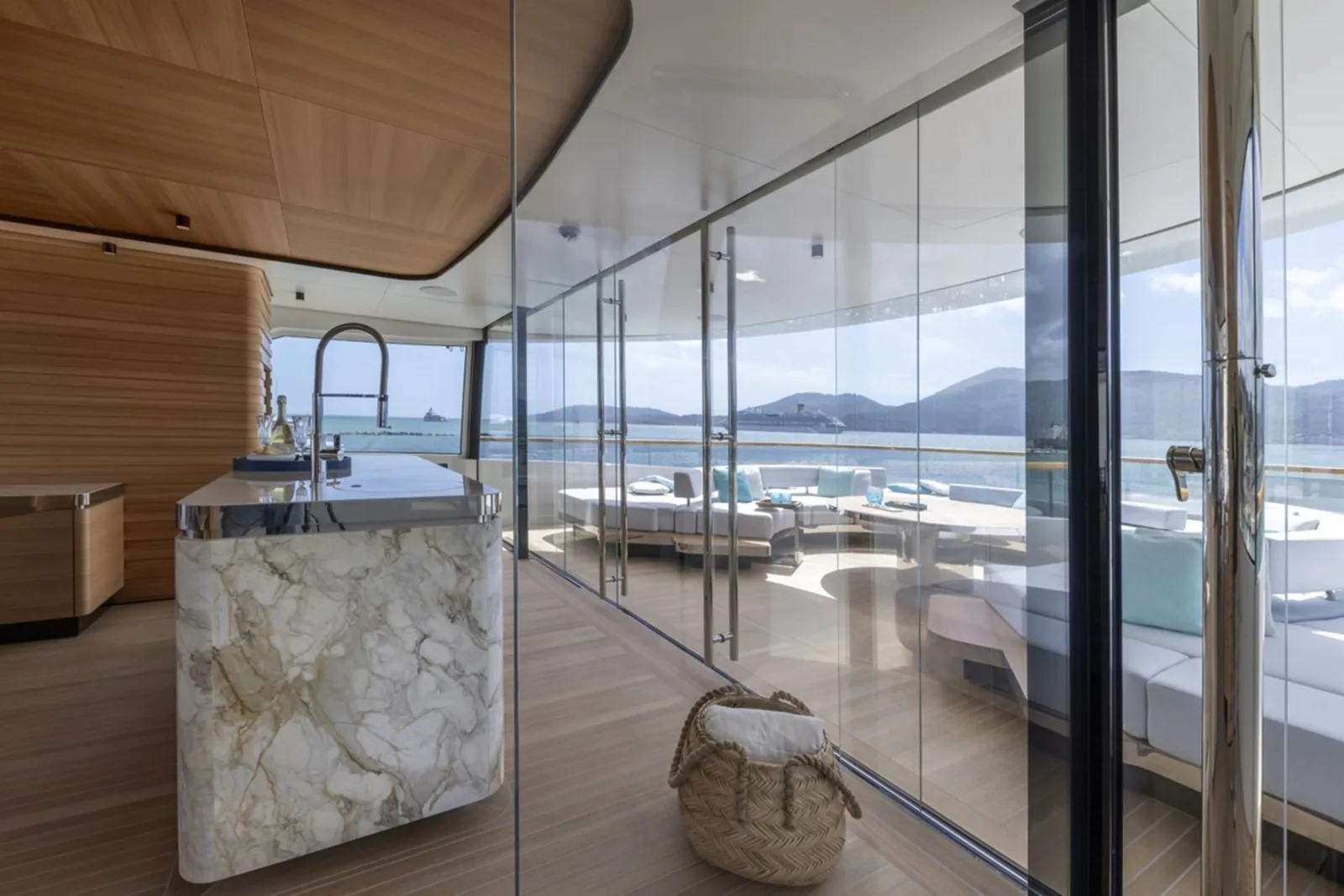C - photo 27 location yacht Monaco