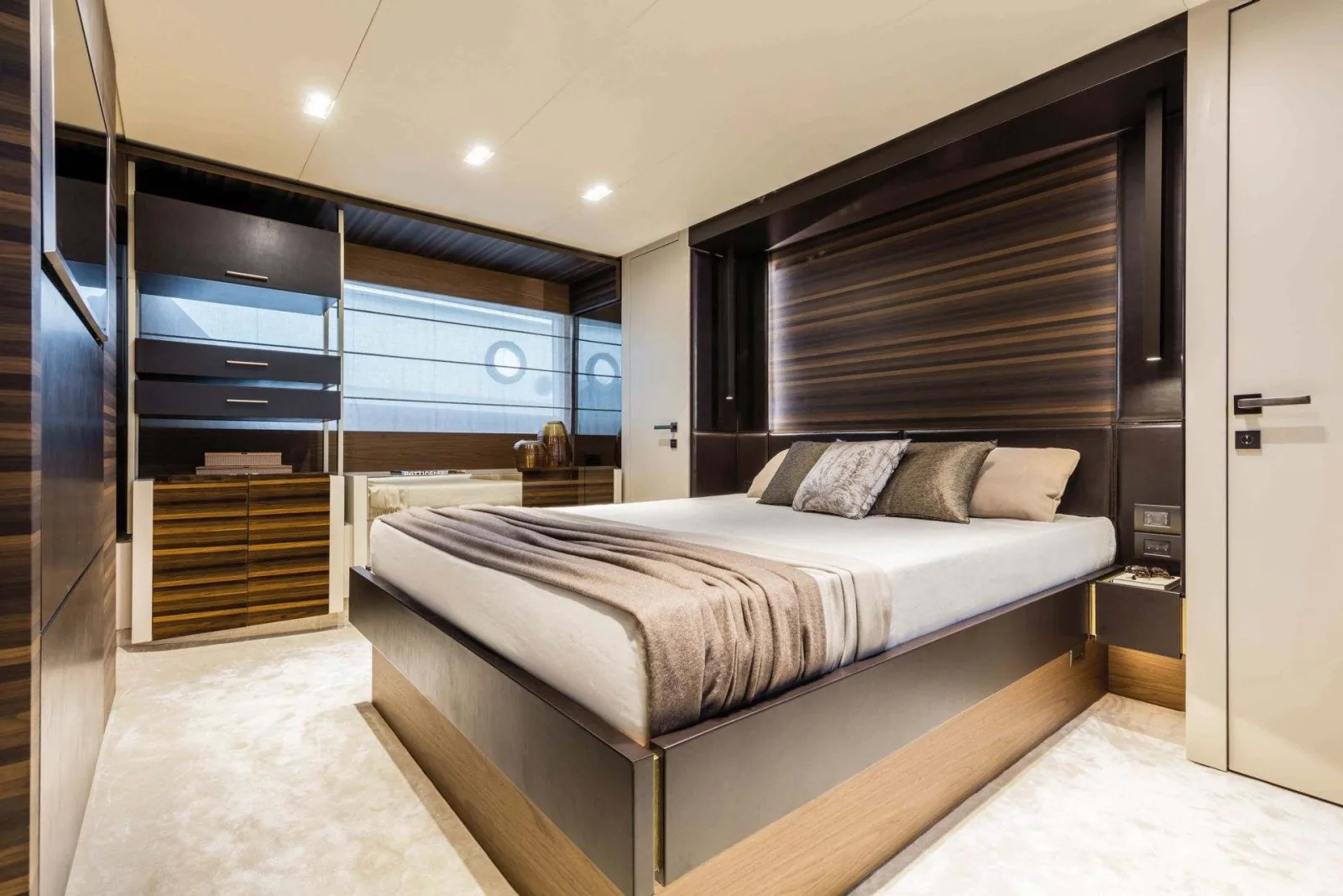 CARE ONE - photo 11 location yacht Monaco
