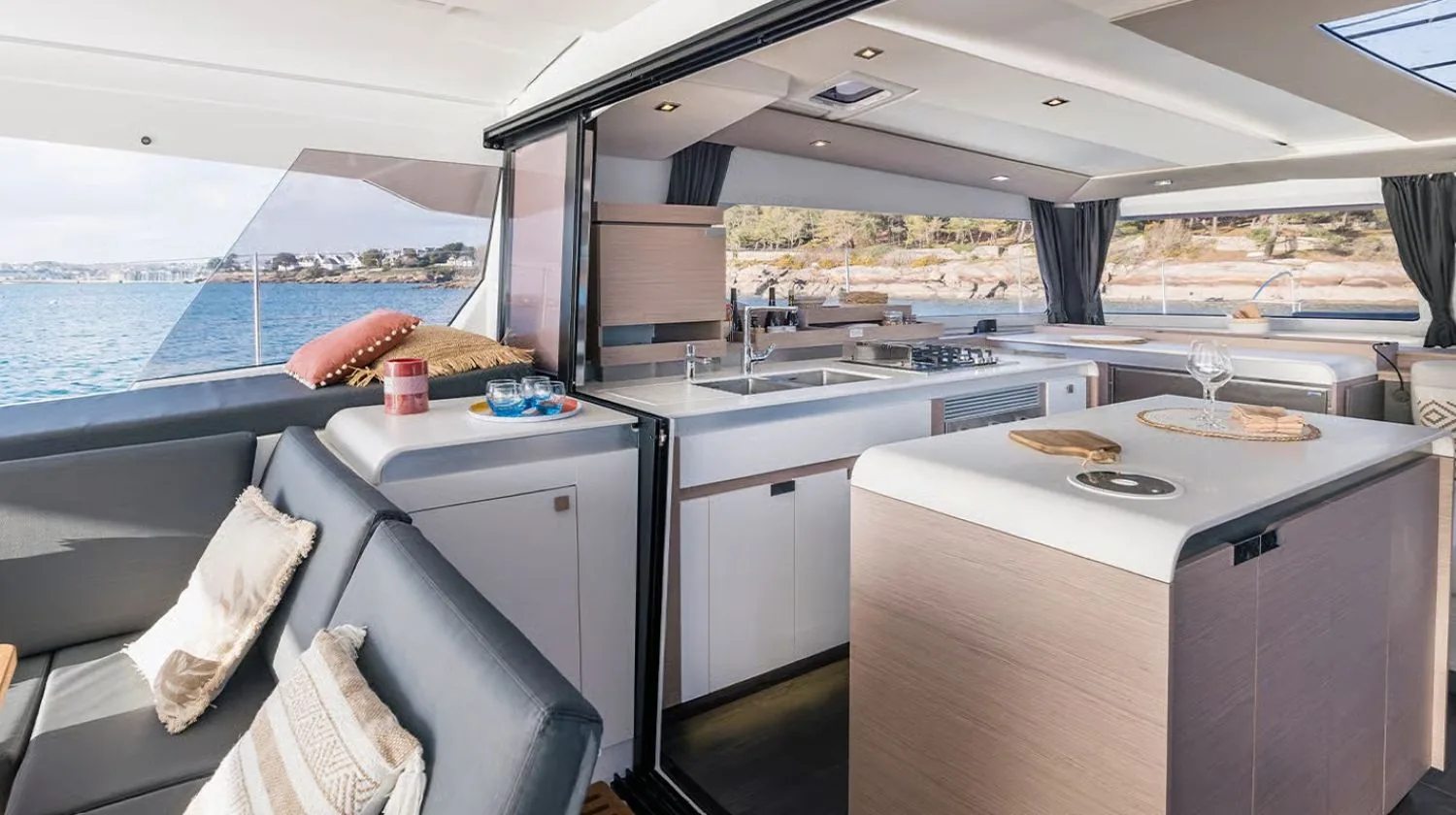 CATAMARAN AURA 51 - photo 9 location yacht Monaco