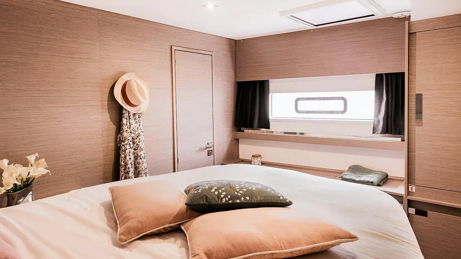 CATAMARAN AURA 51 - photo 14 location yacht Monaco