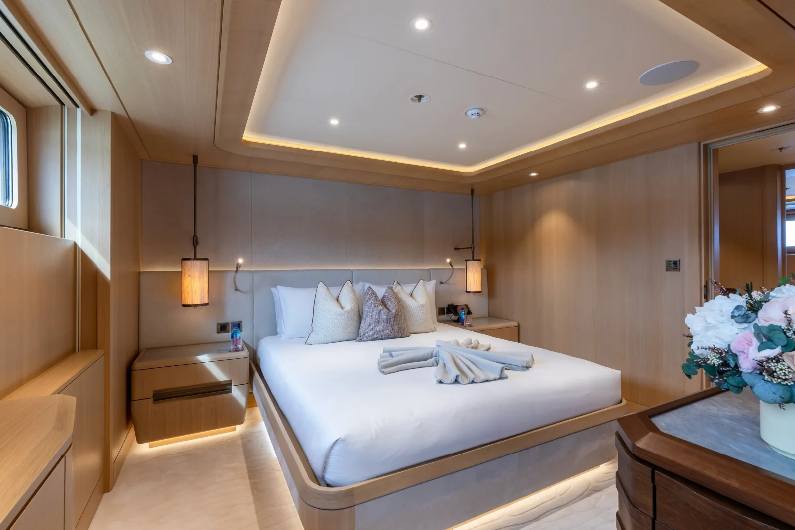 COME TOGETHER - photo 36 location yacht Monaco