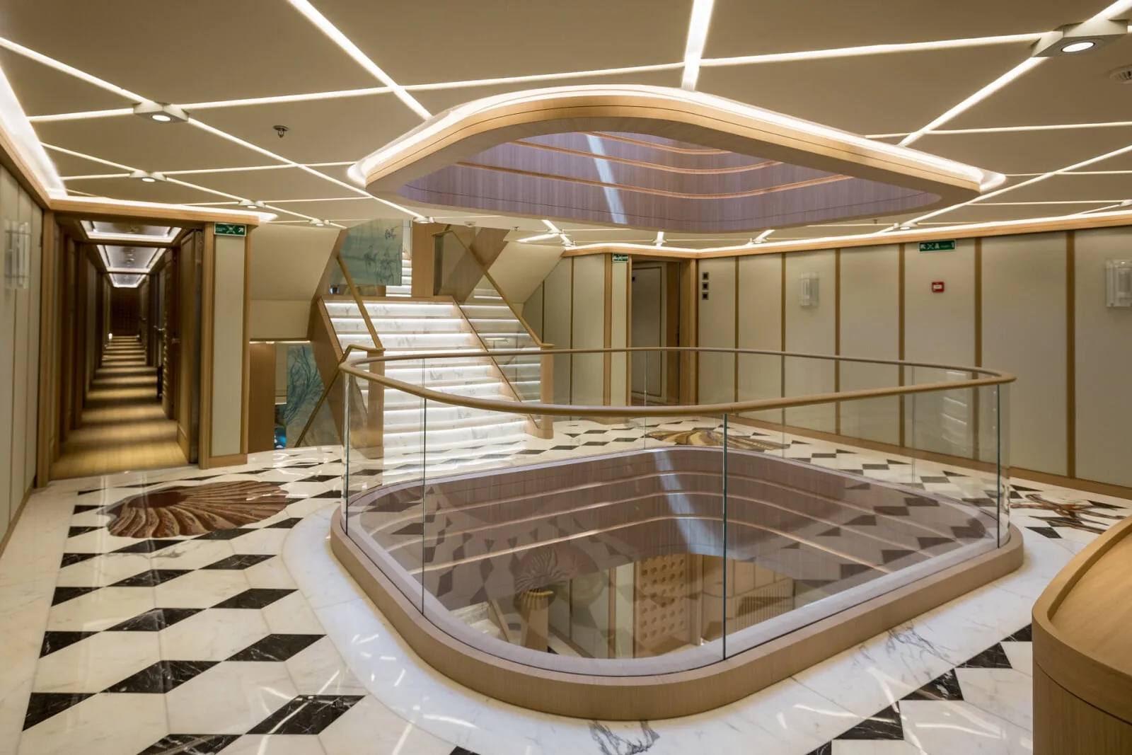 DREAM - photo 13 location yacht Monaco