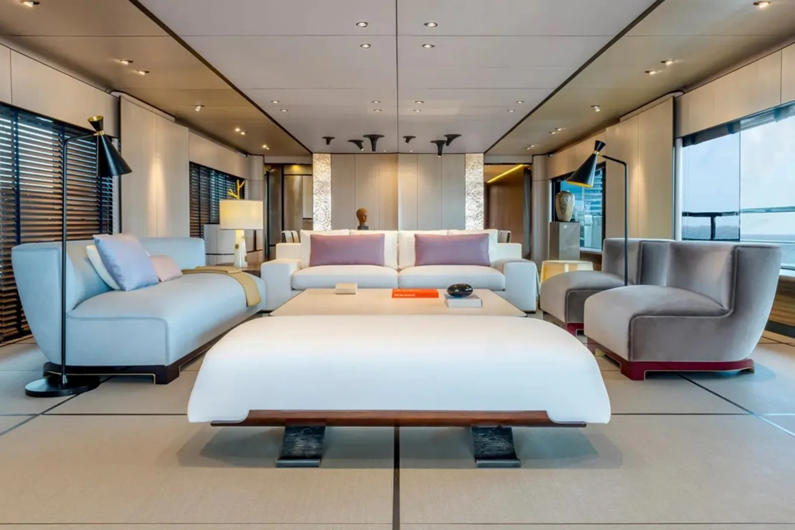 ENDEAVOUR 2 - photo 5 location yacht Monaco