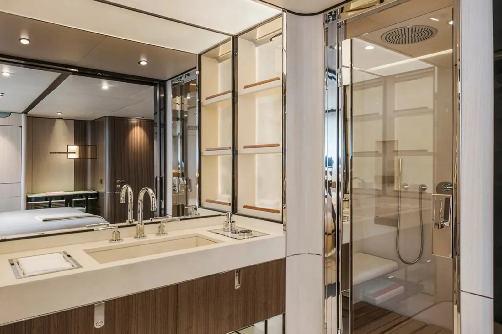 ENDEAVOUR 2 - photo 8 location yacht Monaco