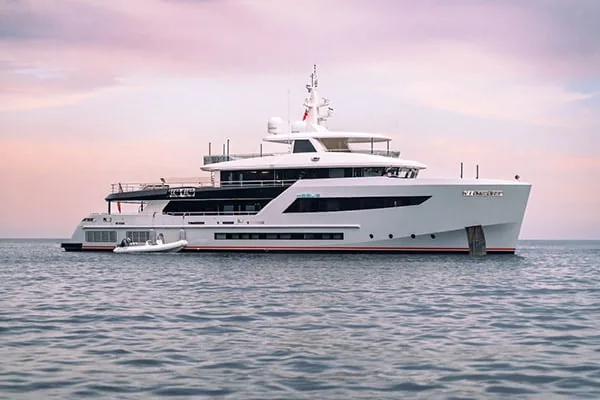 HEEUS - location yacht Monaco