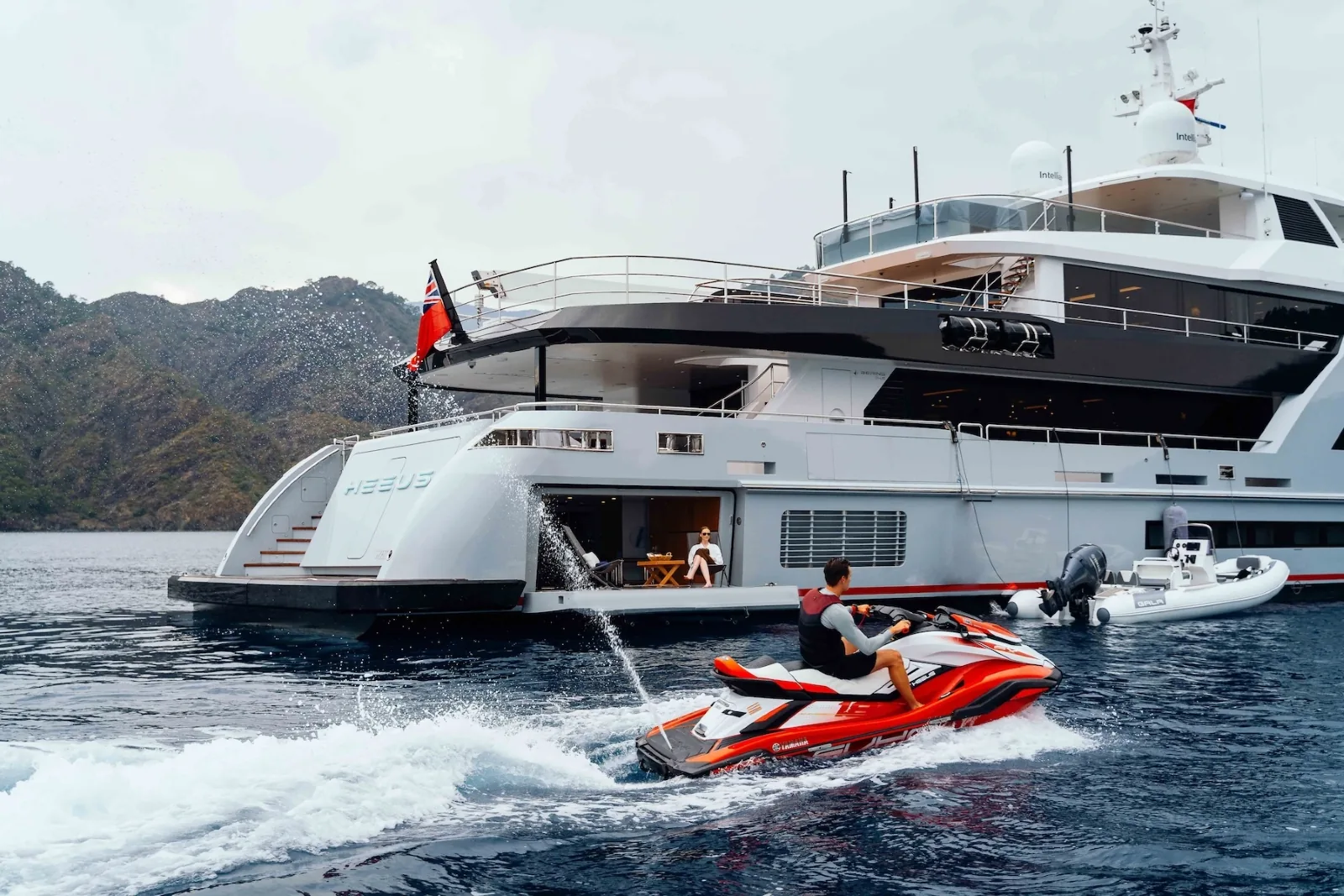 HEEUS - photo 4 location yacht Monaco