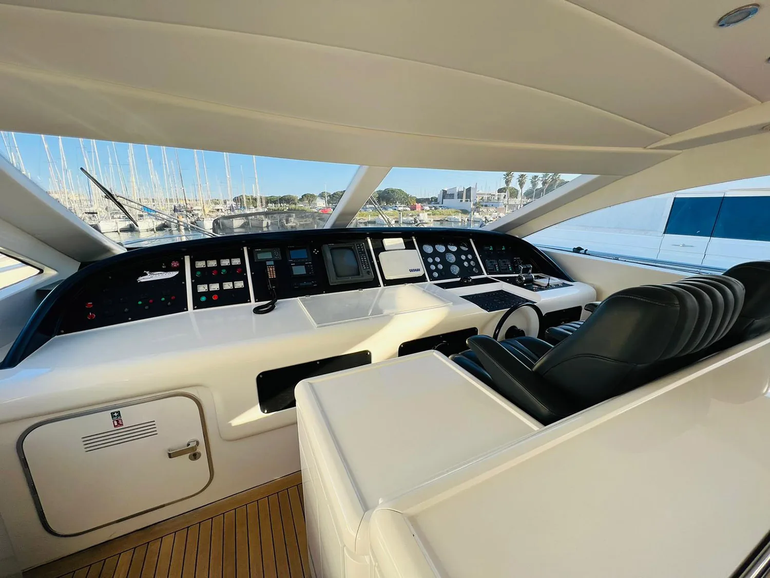 HELIOS - photo 13 location yacht Monaco