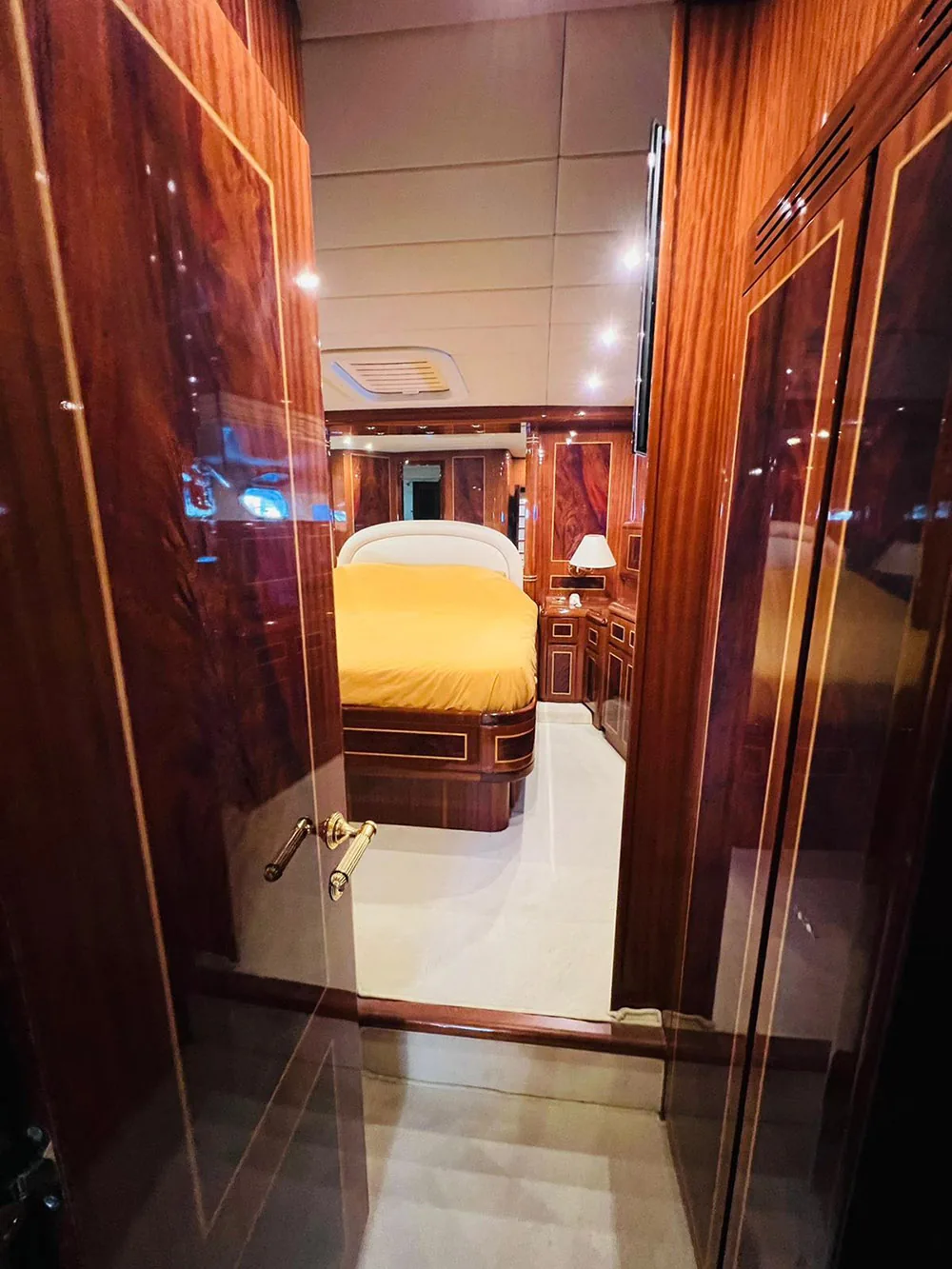 HELIOS - photo 18 location yacht Monaco
