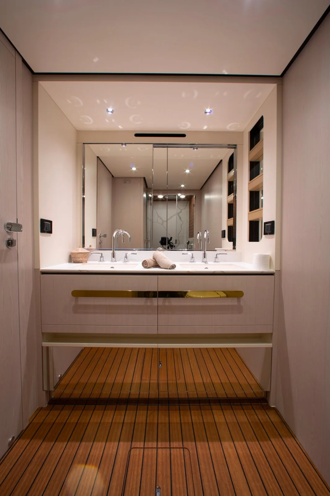 IMAGINE - photo 18 location yacht Monaco