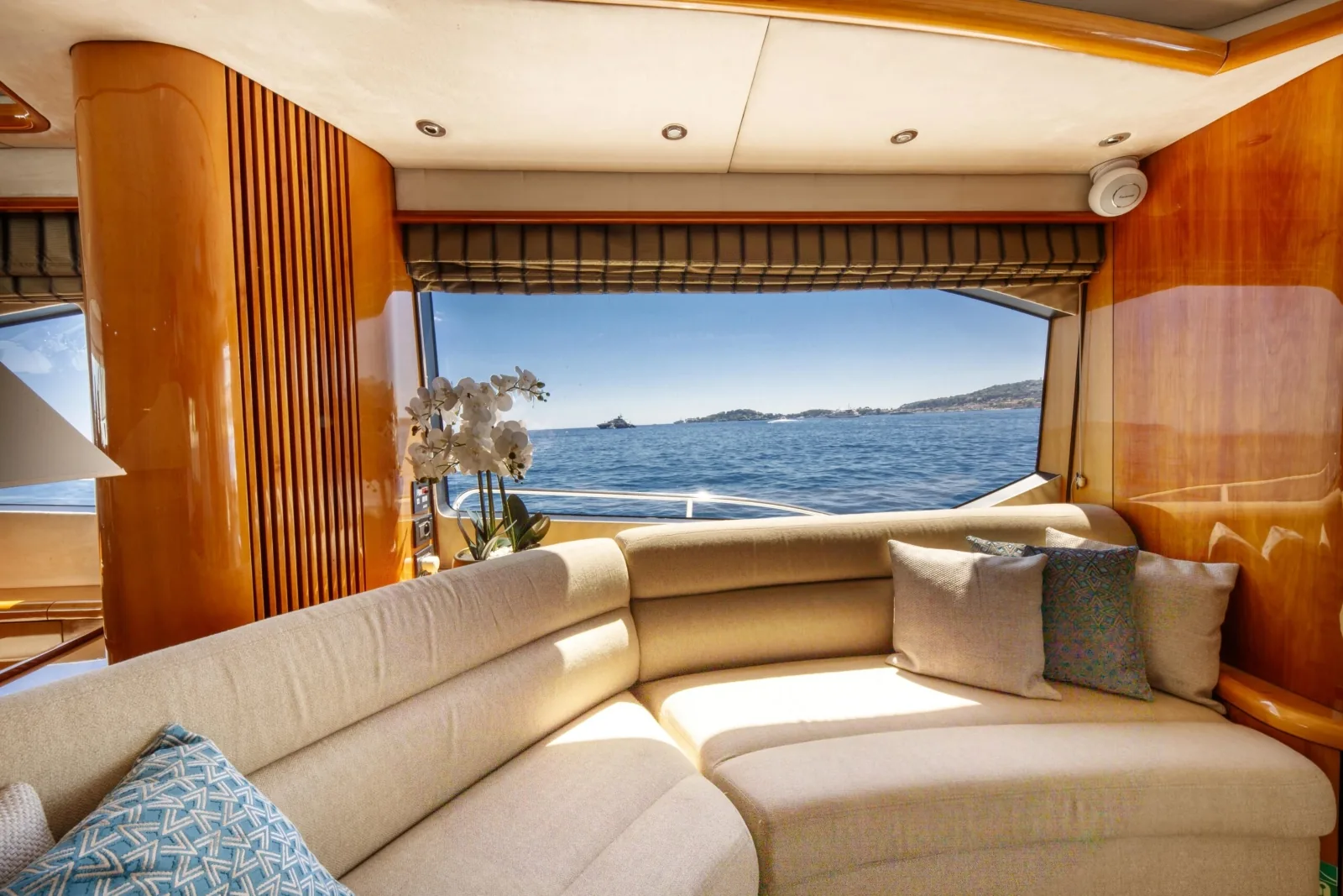 LADY YOUSRA - photo 16 location yacht Monaco