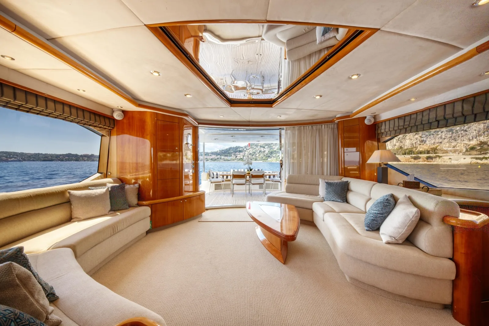 LADY YOUSRA - photo 17 location yacht Monaco