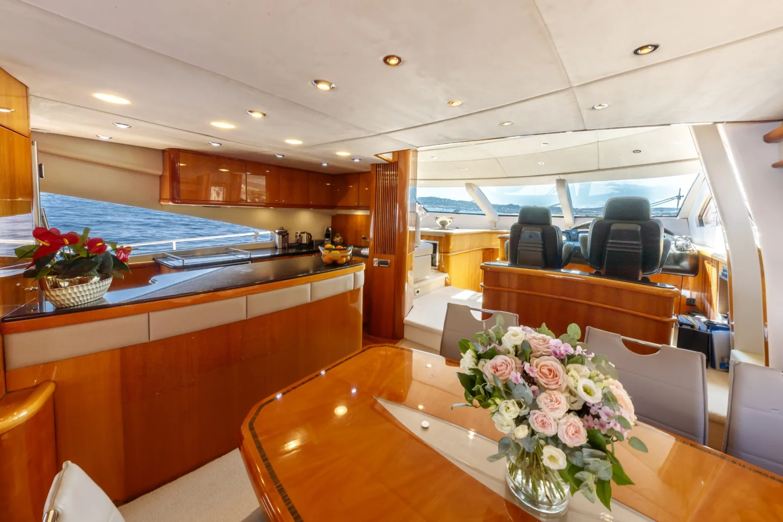 LADY YOUSRA - photo 21 location yacht Monaco