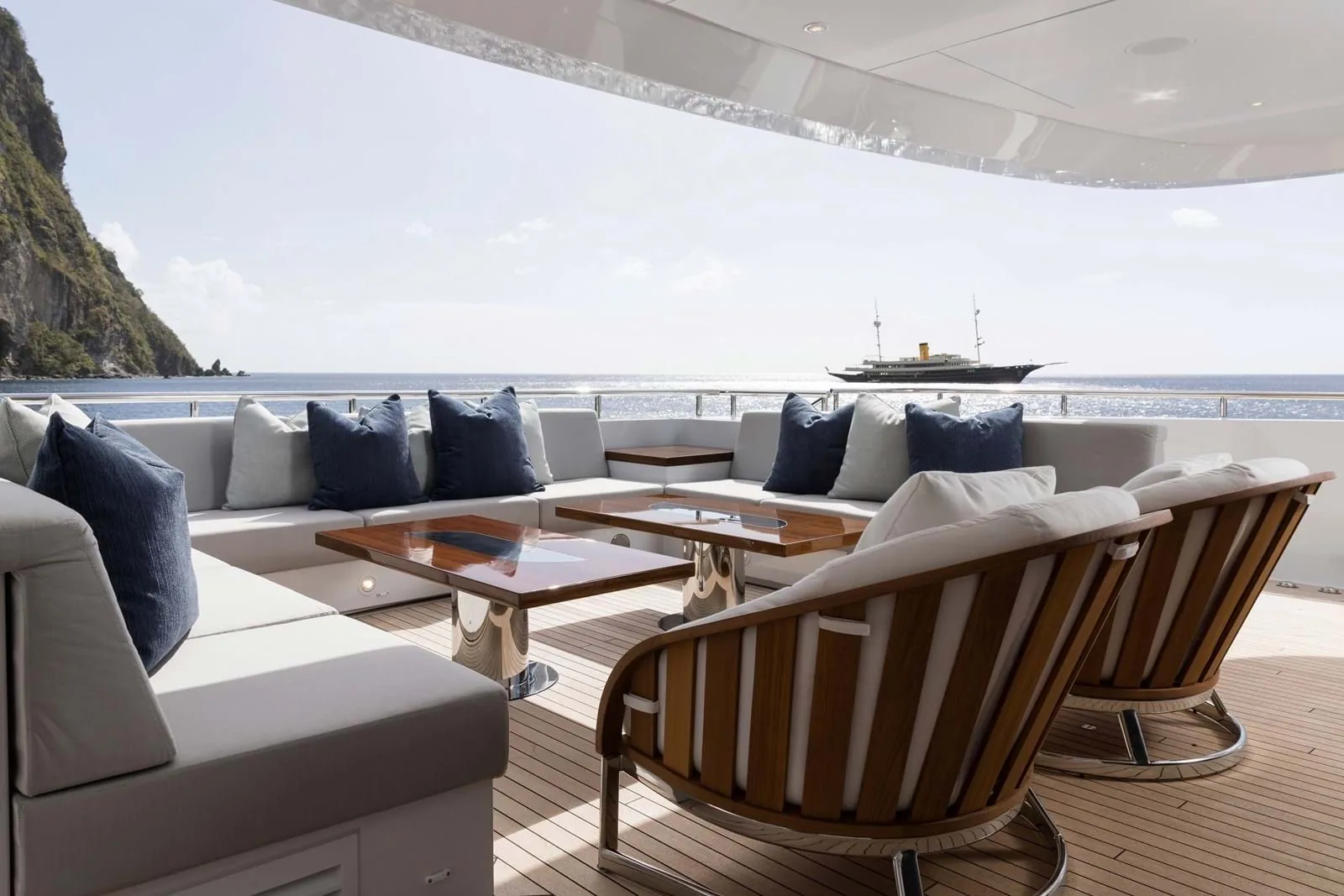 LAURENTIA - photo 15 location yacht Monaco