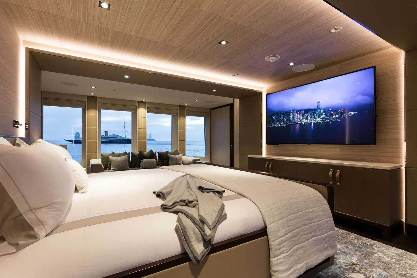 LAURENTIA - photo 25 location yacht Monaco