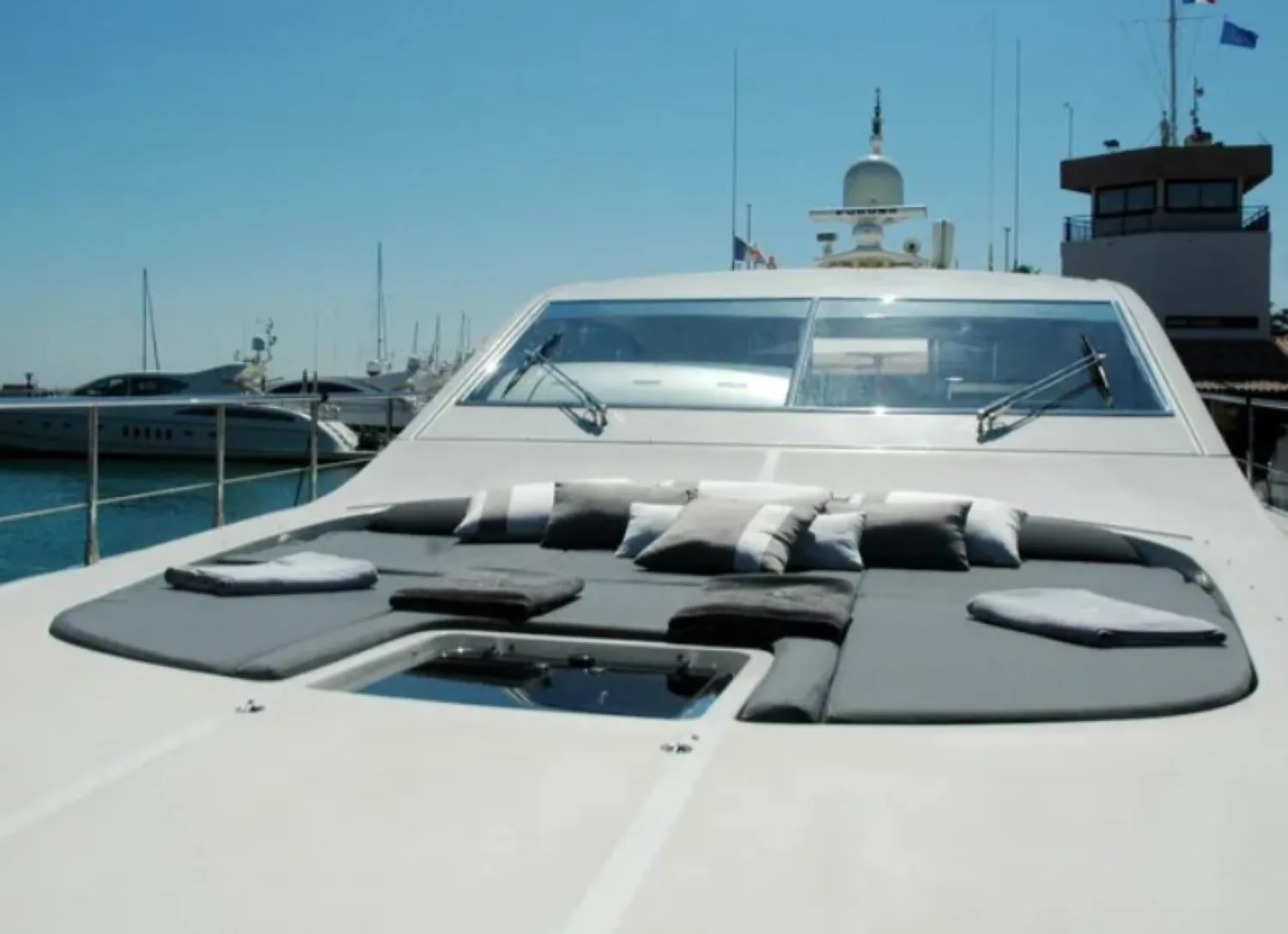 LEOPARD 24 - photo 8 location yacht Monaco