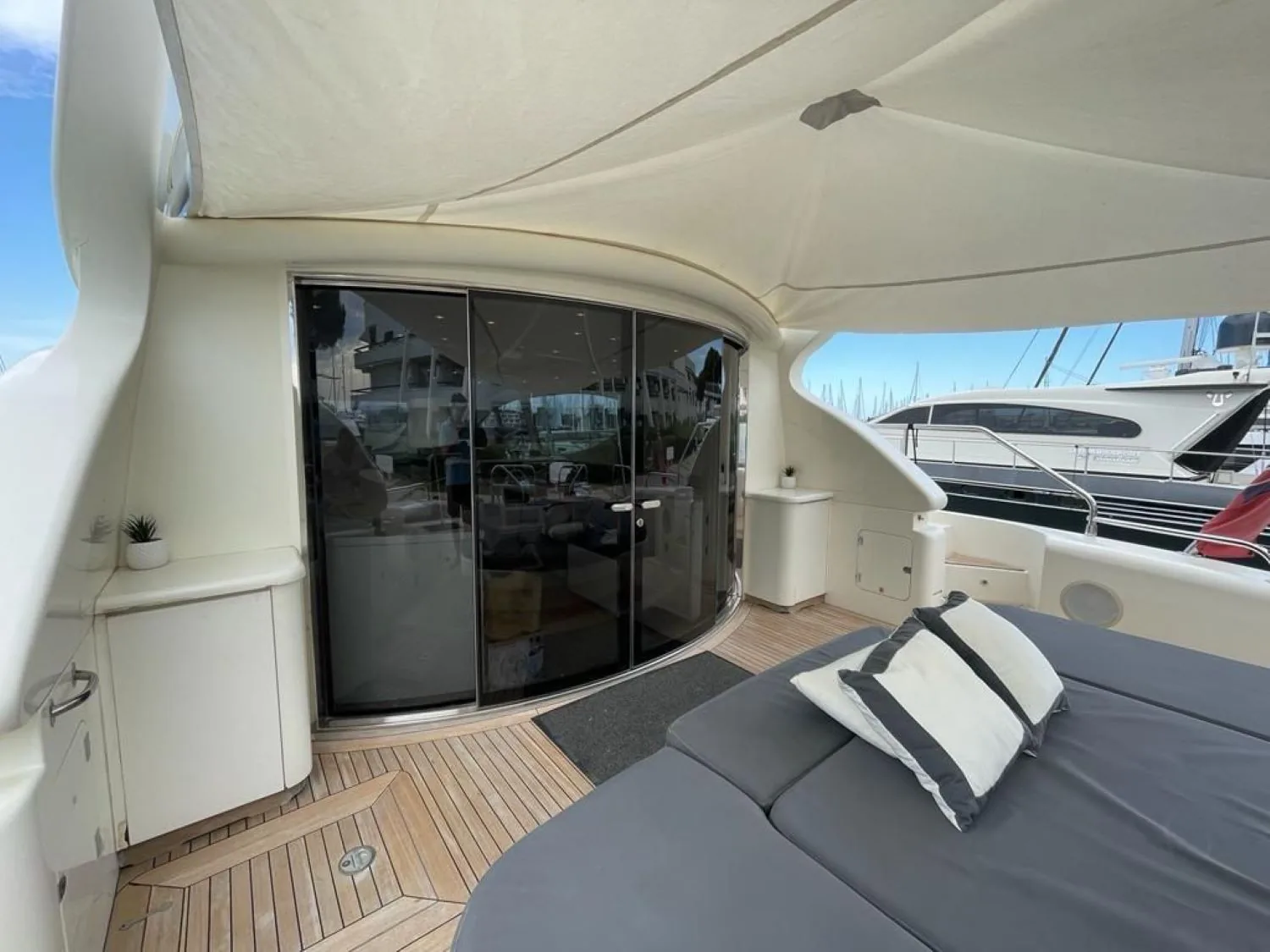 LEOPARD 24 - photo 11 location yacht Monaco