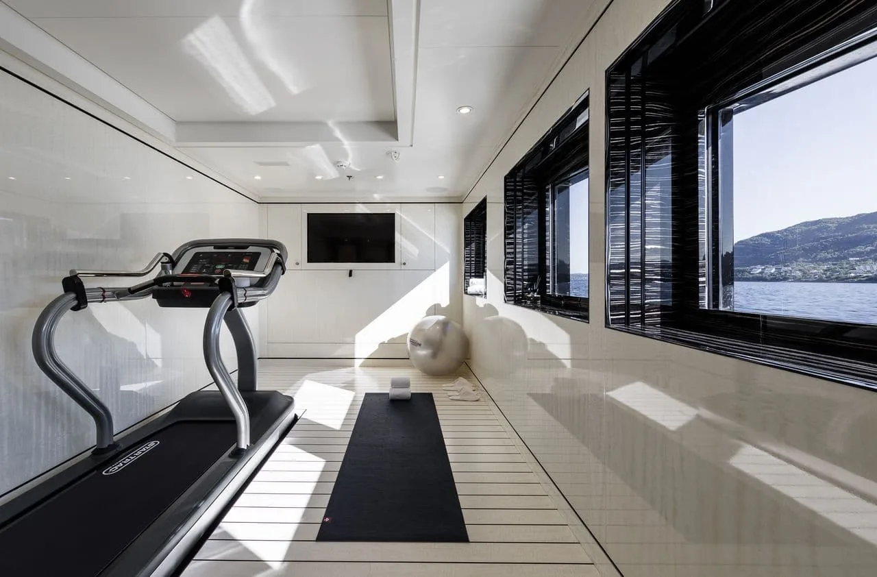 LILI - photo 23 location yacht Monaco