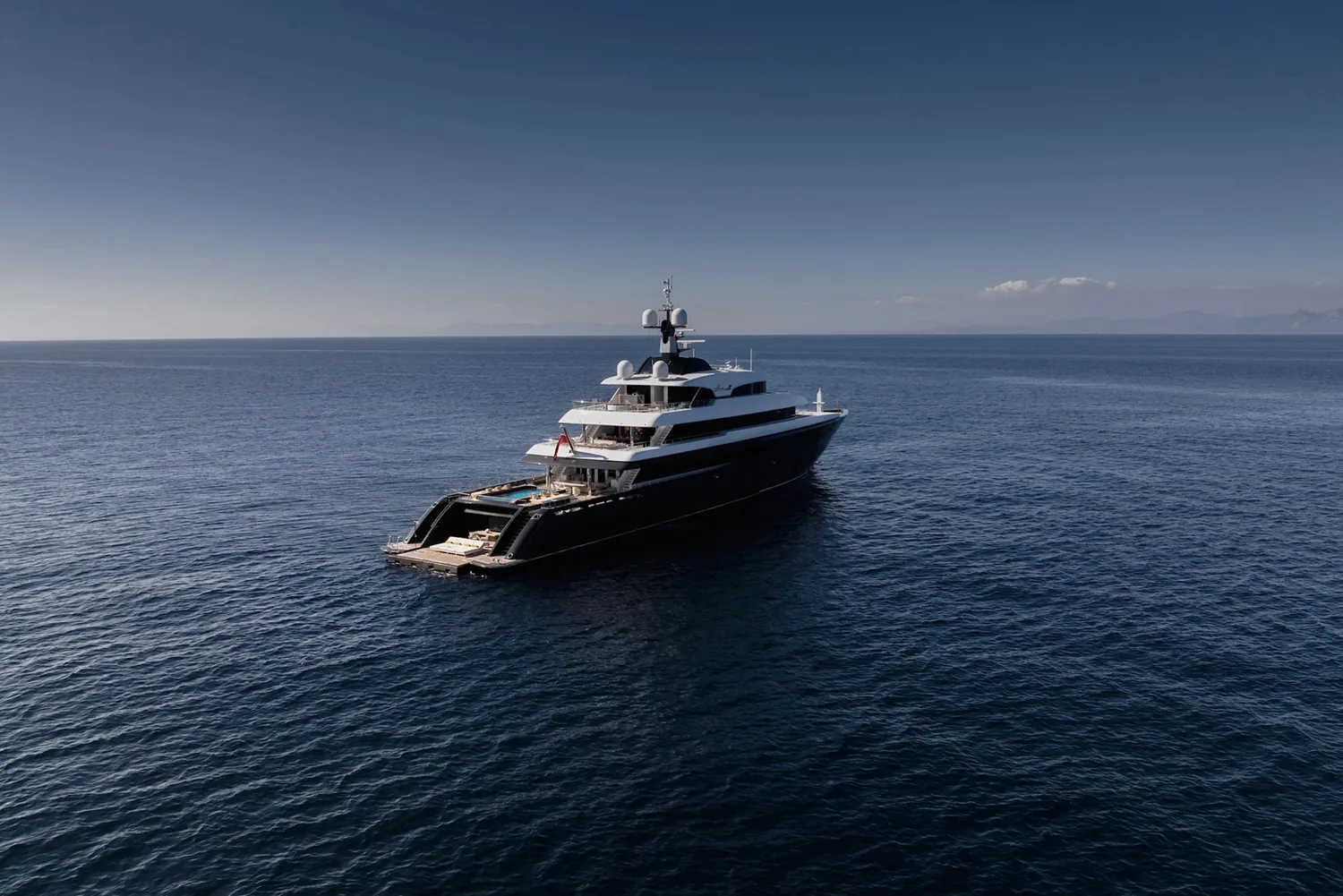 LOON - photo 4 location yacht Monaco