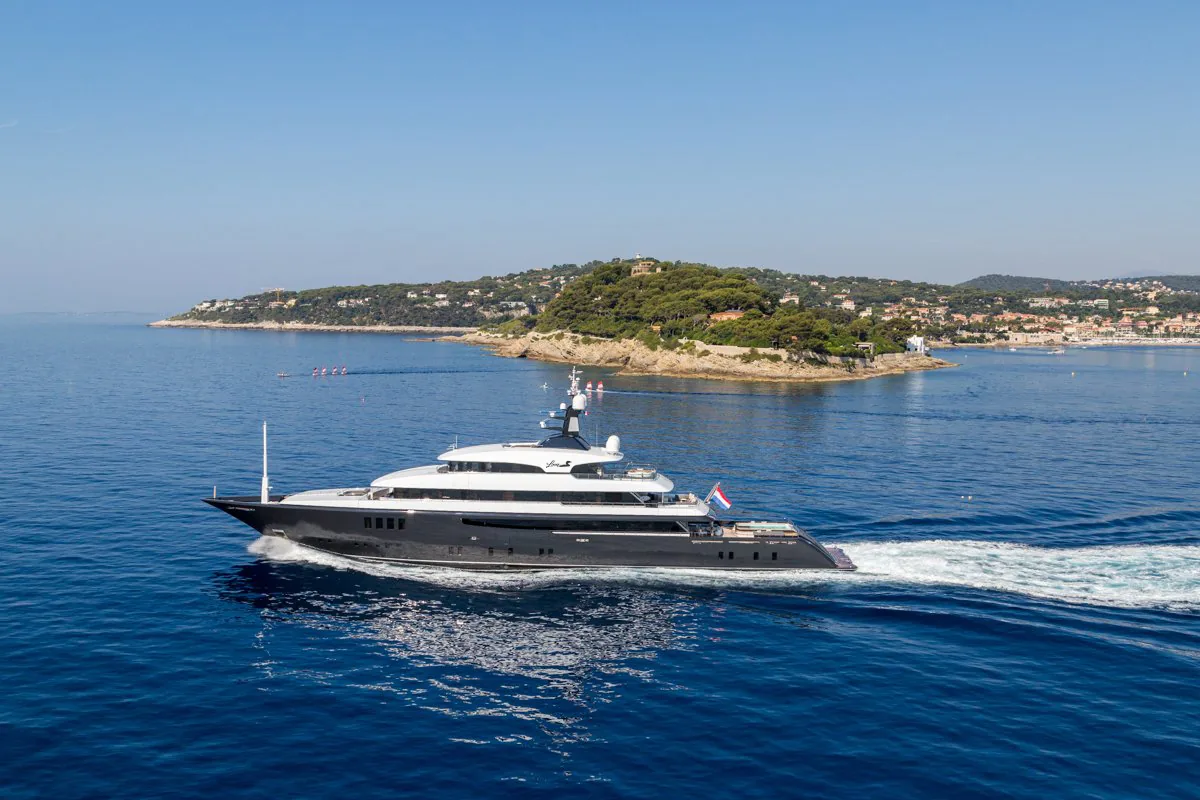 LOON - photo 7 location yacht Monaco
