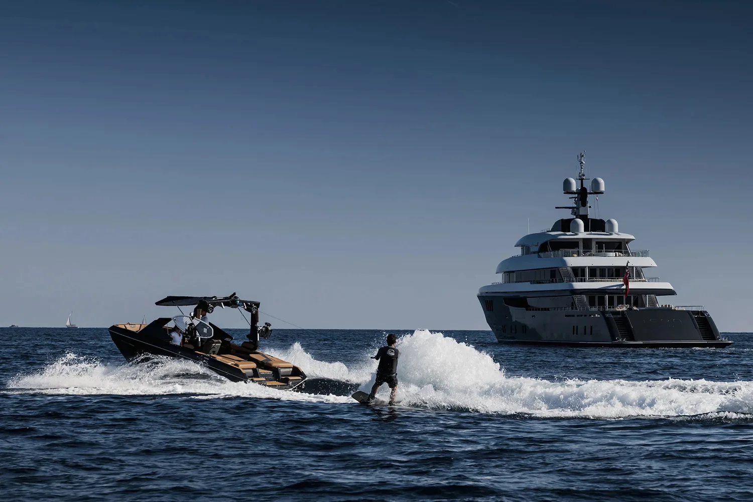 LOON - photo 9 location yacht Monaco
