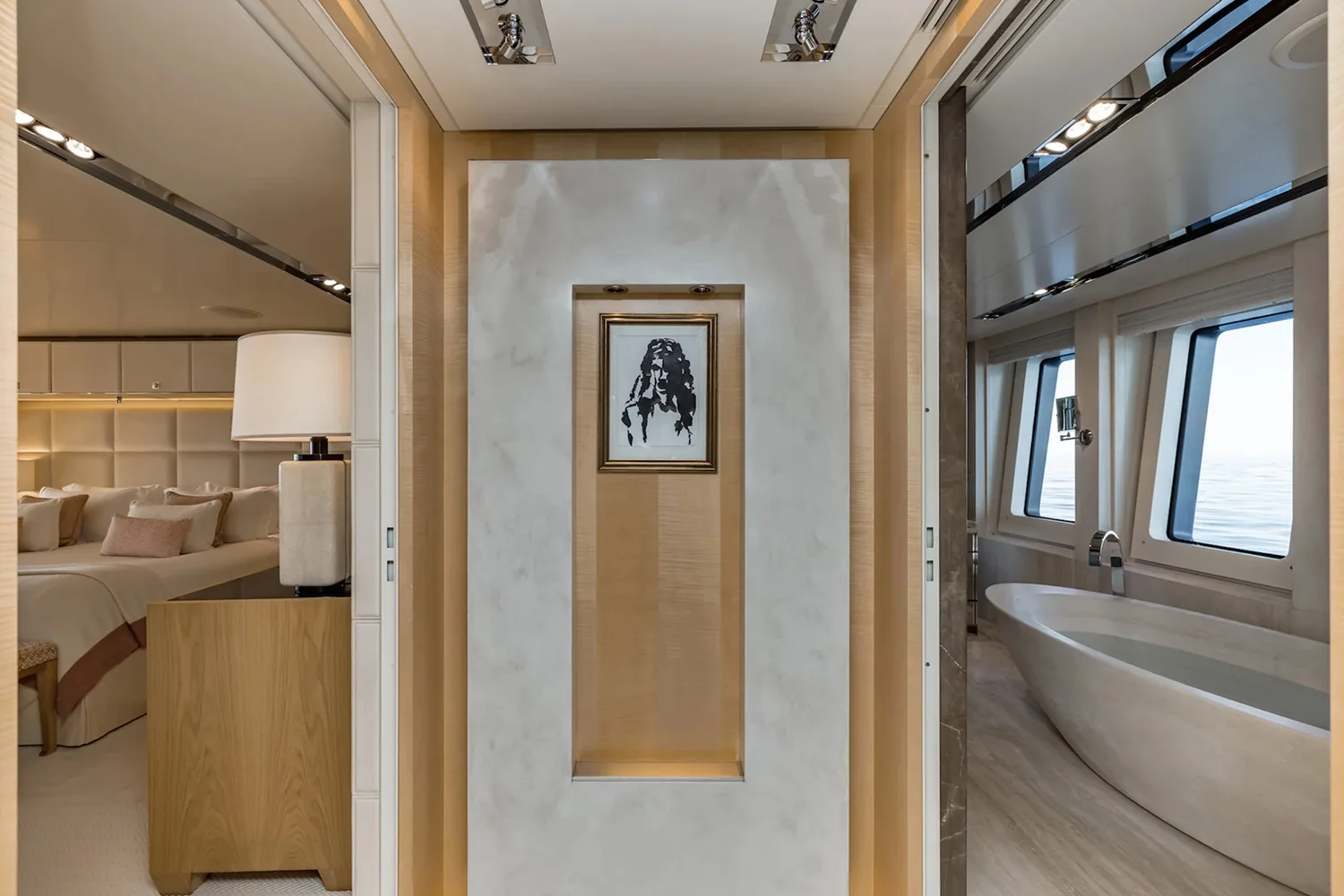 LOON - photo 31 location yacht Monaco