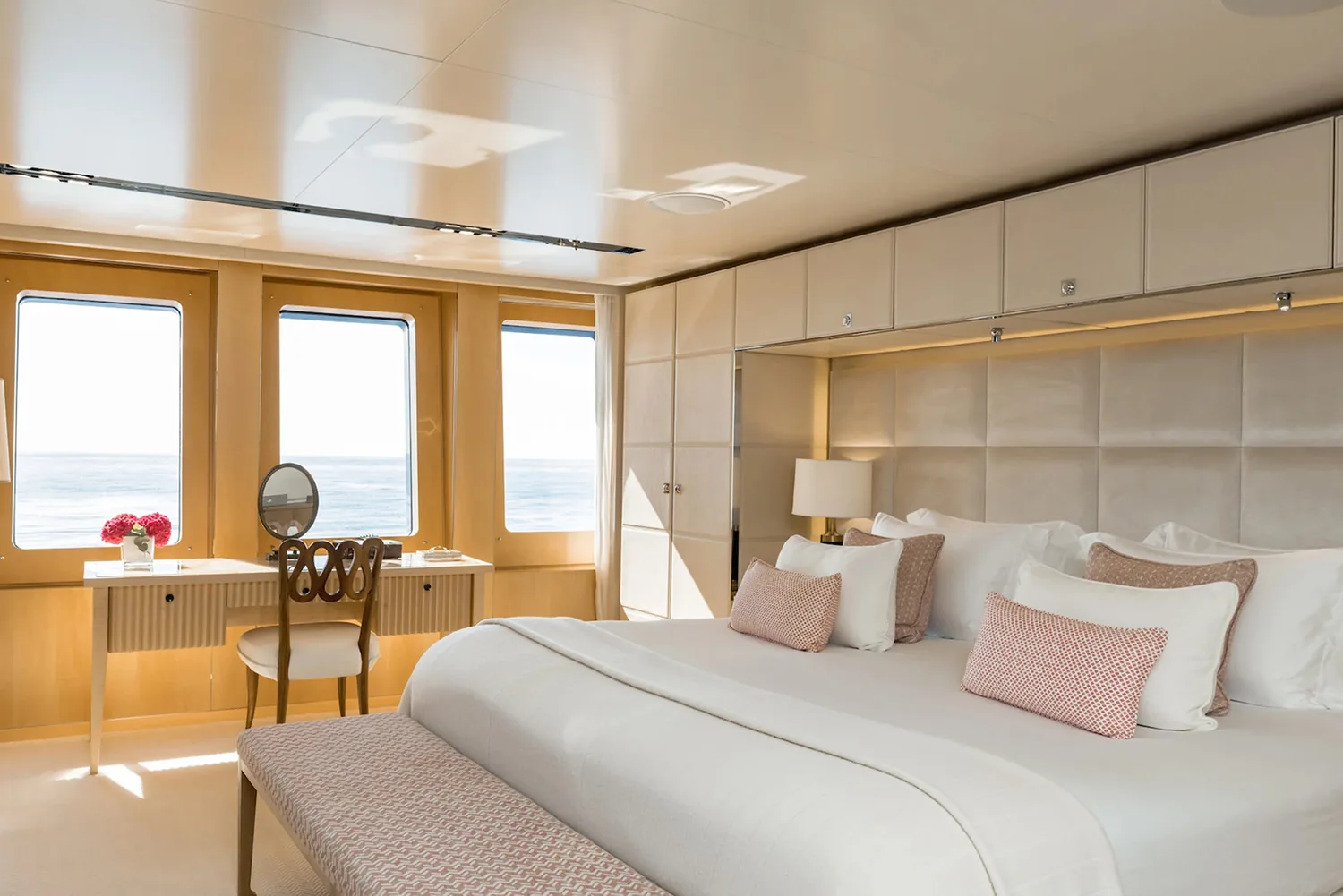 LOON - photo 32 location yacht Monaco