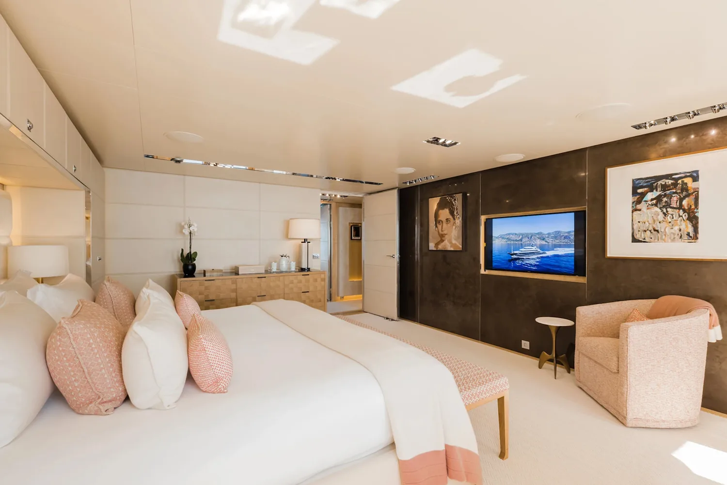 LOON - photo 33 location yacht Monaco