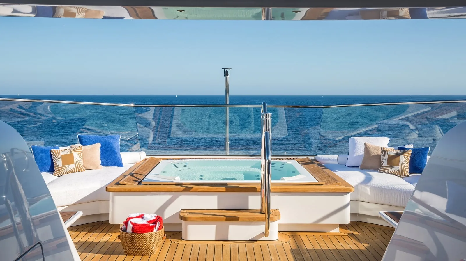 MADSUMMER - photo 12 location yacht Monaco