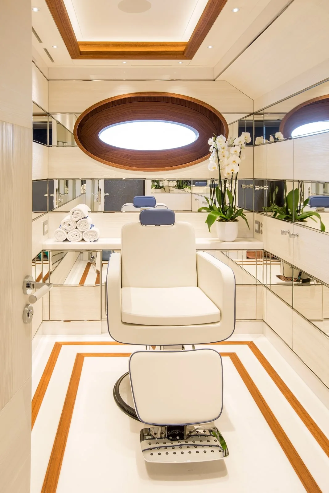 MADSUMMER - photo 43 location yacht Monaco
