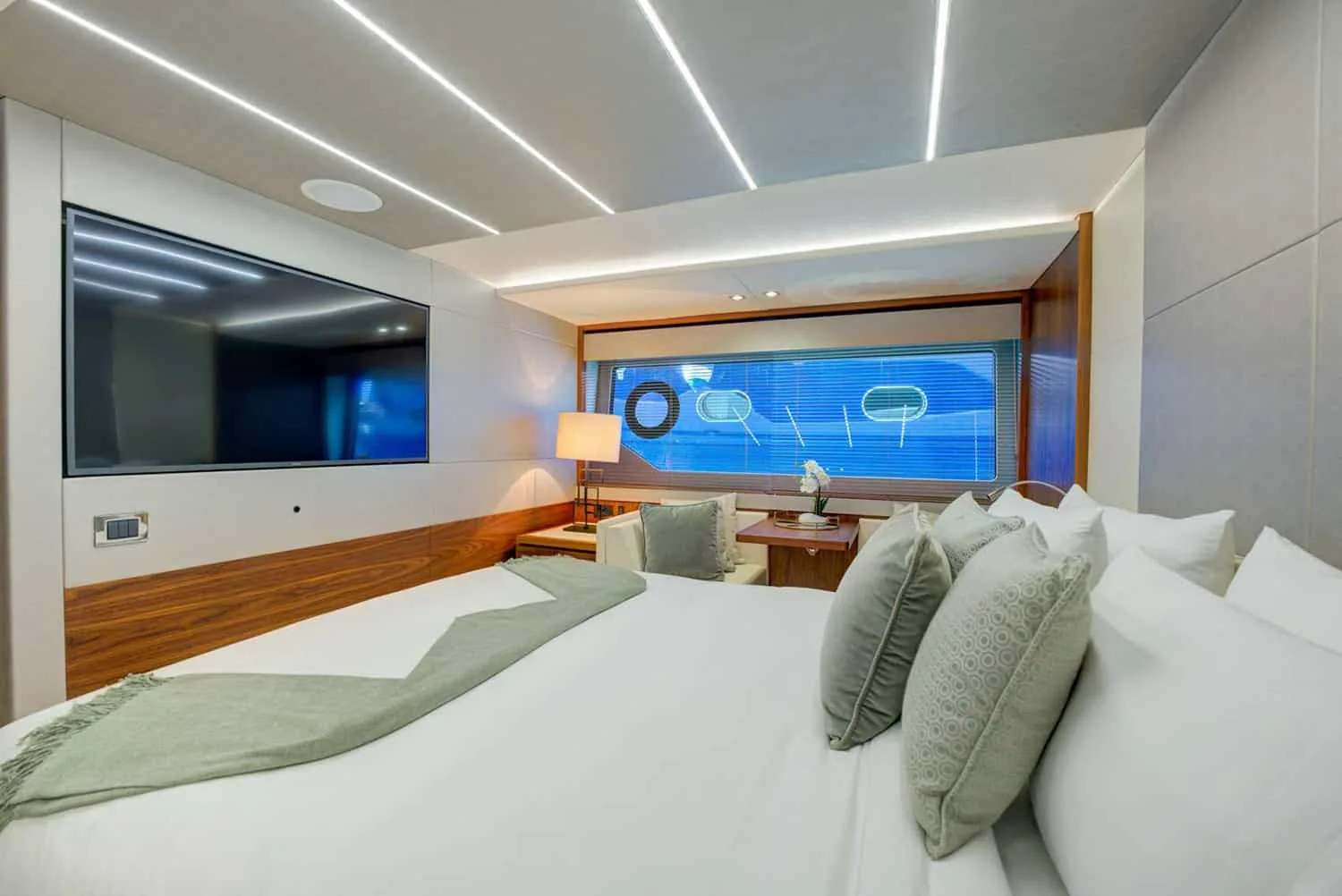 MIKEL ANGELO - photo 7 location yacht Monaco