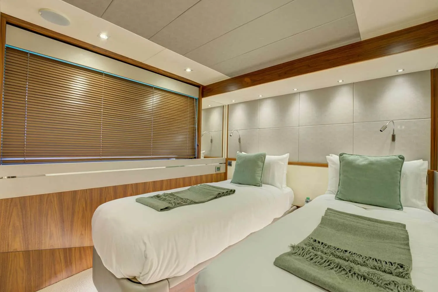 MIKEL ANGELO - photo 10 location yacht Monaco