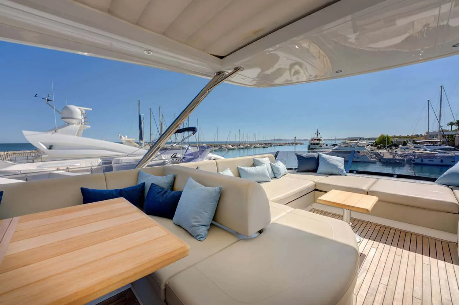 MIKEL ANGELO - photo 11 location yacht Monaco