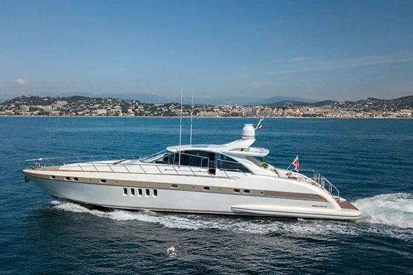 MR M - location yacht Monaco